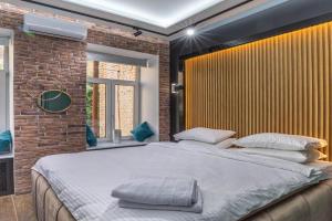 Luxury Urban Lofts Across Baseina 5a & Arena Apartments, Kiev