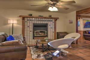 Flagstaff Home with On-Site Trails, 3 Mi to Dtwn! Guest house, Flagstaff