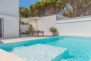 Amazing Home In Guest house, Zablace