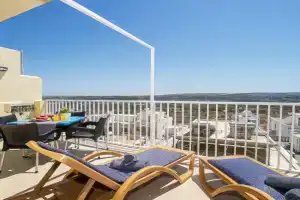 Summer Breeze apartment with terrace with Panoramic views - by Getawaysmalta, Mellieha