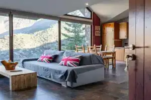 Dúplex Renovado con Vistas Impresionantes Apartments, Sant Julia de Loria