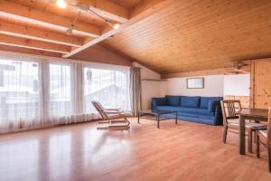 Central Wonderland: Mezzanine Studio for 4, Wengen