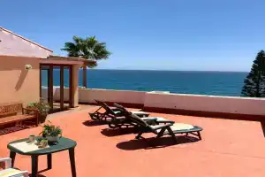 Penthouse on the beachfront, Estepona