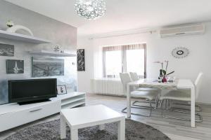 Maria Leni Apartments, Vrsar