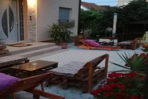 Sreckovic Apartmani 2, Kraguyevats
