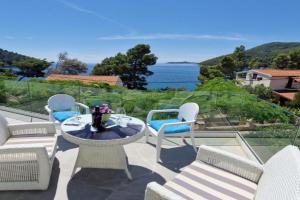 Apartment Coraline on Korcula, seafront, Brna