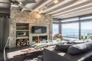 Deluxe Villa by White Hills Outdoor Hot Tub, Arachova