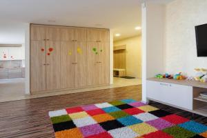 Colored balloons - 3 bedrooms, 3 bathrooms, equipped large apartments, Lvov