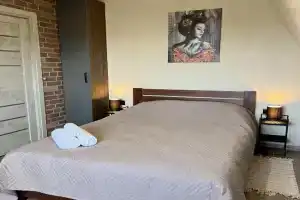Stilna ta zatishna TsENTR, ZhD vokzal, Elitniy budinok Apartments, Ternopil