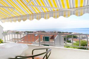 Sea view Apartment for 2-3 people - family, Baska Voda