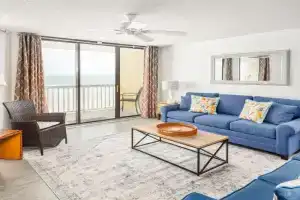 214 COV - Go Fly a Kite - Oceanfront Condo - 2 Pools Guest house, Folly Beach
