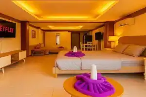 5 Star Resort Beach - Olympic Size Pool Gym, Patong