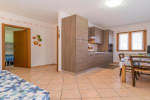 Apartment in villa 2 to 4 persons with large garden stella, Capoliveri