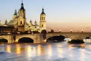 Zaragoza y sus 2 catedrales Apartments, Zaragoza