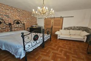 VILLA LAGO GROUND FLOOR Lakeside Winter Escape Garden & Comfort on Lake Como, Colico