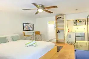Efficiency 2 on water Las Olas, beach and free kayaks Guest house, Fort Lauderdale