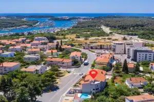 5 Bedroom Beautiful Home In, Pula