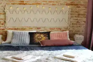Dorosh-HOME -studiya v tsentria Apartments, Lvov