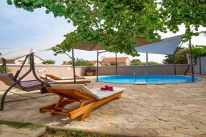Pool Apartment Bakija 2 - Happy Rentals, Pakostane