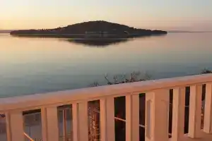 Home with a unique view Apartments, Oltre