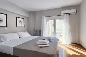 Zea Apartments, Piraeus