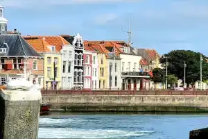 Rijksmonument Havenzicht, met zeezicht, ligging direct aan zee en centrum Guest house, Vlissingen