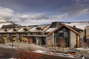 Peaks Hotel and Suites, Banff