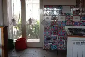 A Santy's House 1piano-no lift-raggiungibile a piedi aeroporto-fermata bus fiera di roma a 3 minuti-air condiz ed extra bed FOR A FEE A PAGAMENTO, Ostia Antica