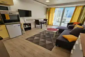 Dandelion Apartments, Bourgas