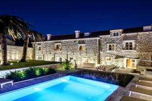 Luxury Dubrovnik Villa 6 Bedrooms Villa Gomila Perfect For Larger Groups, Zaton