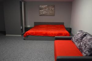Apartamenti po prospektu Polya budinok 90, Dnipropetrovsk