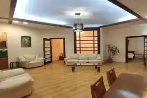 Two-bedroom apartment in the heart of Kyiv, Kiev