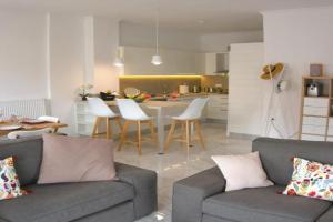 New Big Modern City Center Apartment, Chania Town
