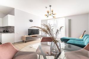 New Comfortable 2 Bedroom Cottage w/Big Terrace, Jurmala