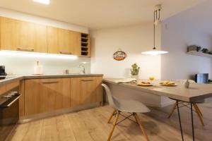 Bravissimo La Mora, beautiful and spacious Apartments, Girona