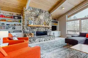 Pineview Retreat Guest house, Sunriver