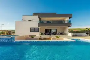 Stunning Home In Guest house, Posedarje