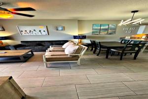 Wyndham Ocean Walk Resort 2425 - Vacation in Comfort and luxury - 3 BR Direct Oceanfront, Daytona Beach