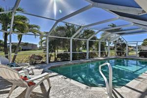 Sunny Oasis Less Than 2 Miles to Beach! Guest house, Marco