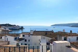 PALAU - Gran casa de pueblo con fantásticas vistas al mar, Cadaques