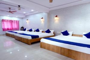 Basil Inn - Near To Taj Mahal, Agra
