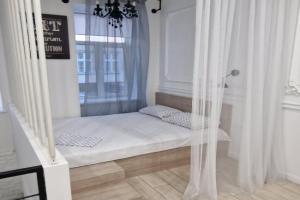 Chorno -biliy lyuks v tsentri svitlo 24na7 Apartments, Lvov