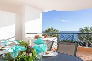 Mi Capricho beach front sea view & pool - Happy Rentals Apartments, Mijas Costa