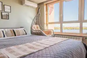 Apartamenti MYFREEDOM DOCK32 z vidom na Dnipro, OPALENNYa Ie, Kiev