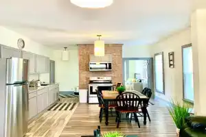 Perfect 6BR Stay Near Falls & Attractions Guest house, Niagara Falls