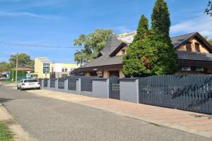 Tom Apartmans, Balatonszabadi Furdotelep