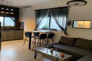 Via Apartments, Arad