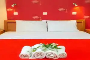 Amversa's House, Potos