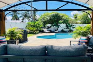 Pompano home with private heated Pool 3D tour available Guest house, Pompano Beach