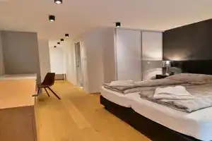 The Place Apartments, Split